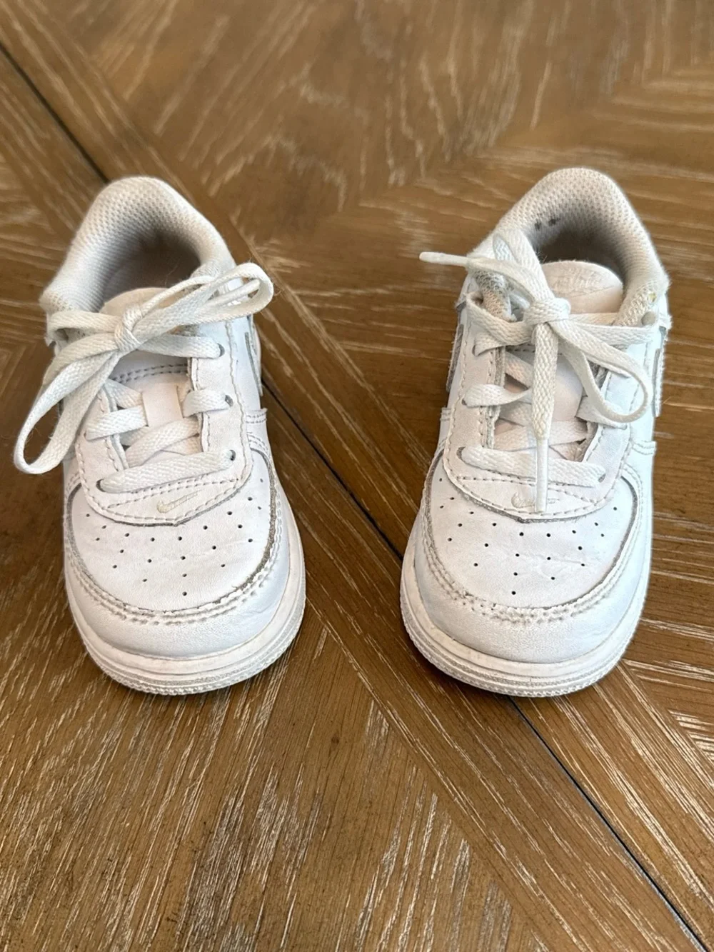 Nike toddler Air Force Low-Top Sneakers